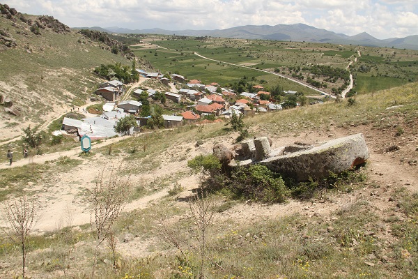 Foto - Dünyanın en büyüğü! 3 bin 500 yıldır yerde yatıyor