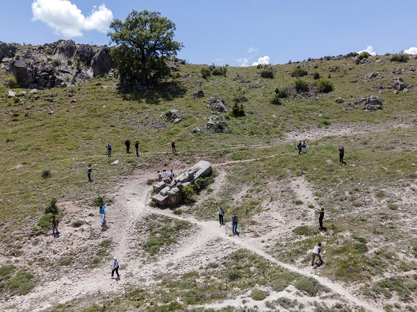 Foto - Dünyanın en büyüğü! 3 bin 500 yıldır yerde yatıyor