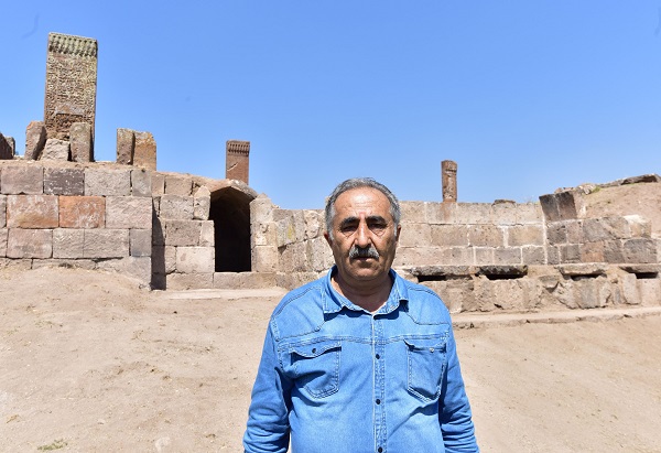 Foto - Dünyanın en büyüğü! Tarihi mezarlıktan savaşın izleri siliniyor