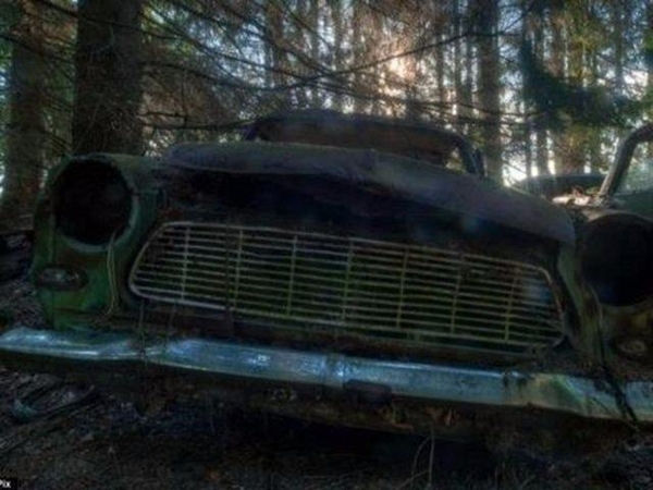 Foto - Dünyanın en büyük araba mezarlığı! Hikayesi çok ilginç!