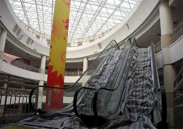 Foto - Dünyanın en büyük AVM'si ama sinek avlıyor