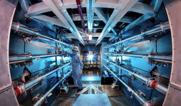 Foto - Dünyanın en büyük nükleer füzyon reaktörü faaliyete başladı!