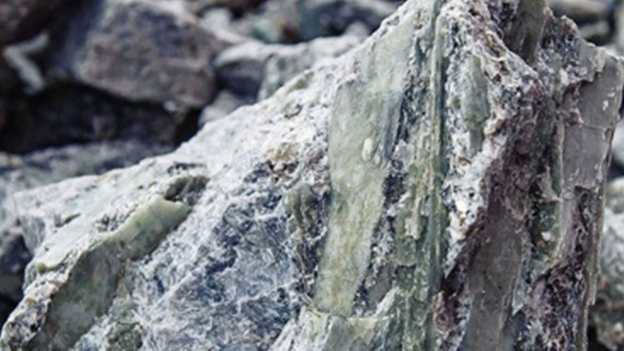 Foto - Dünyanın en büyük rezervi keşfedildi! Çorak araziden fışkırmaya başladı, tamı tamına 40 milyon ton