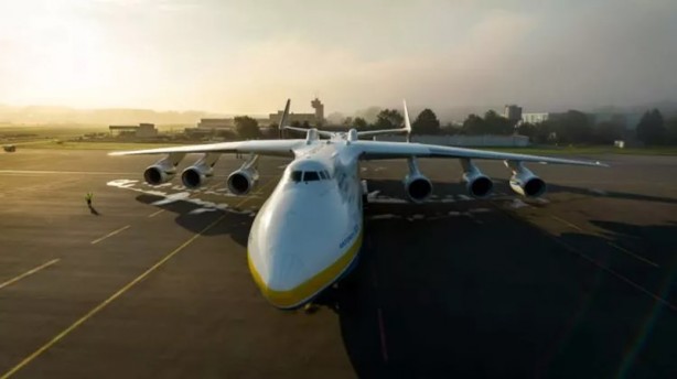 Foto - Dünyanın en büyük uçağı An-225'ten geri bu görüntüler kaldı!