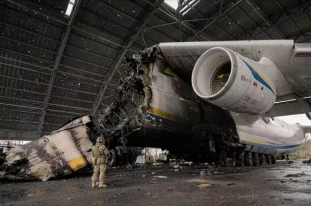 Foto - Dünyanın en büyük uçağı An-225'ten geri bu görüntüler kaldı!
