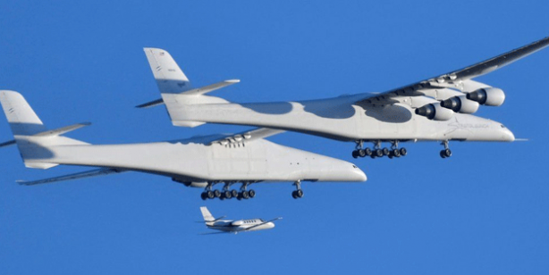 Dünyanın en büyük uçağı Stratolaunch'dan rekor kıran test!