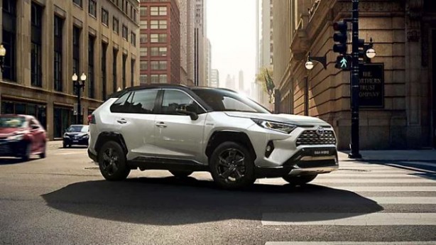 Dünyanın en çok satan aracı değişti! Toyota'yı tahtından etti