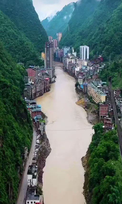Foto - Dünyanın en dar kenti, sosyal medyada viral oldu