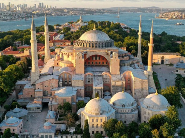 Foto - Dünyanın en değerlisi! İşte Ayasofya-i Kebir Cami-i Şerifi'nin ikizi