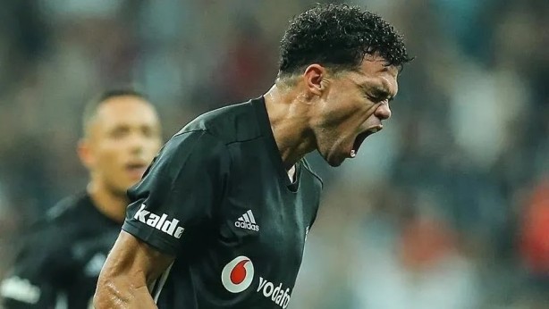 Foto - Dünyanın en gaddar futbolcuları belli oldu! Süper Lig'den tam 13 isim var