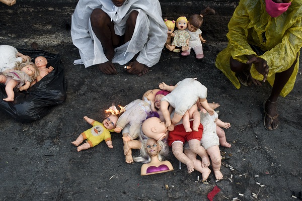 Foto - Dünyanın en garip mesleği! Her yerden bebek topluyorlar