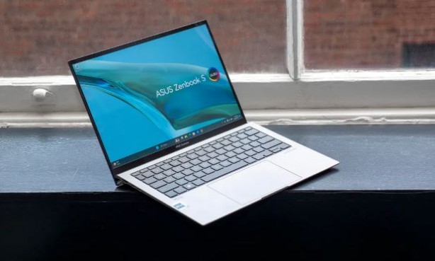 Foto - Dünyanın en ince bilgisayarı tanıtıldı