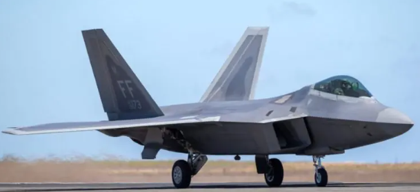 Foto - Dünyanın en iyi 11 savaş uçağı açıklandı! Kaan için tepki yağdı