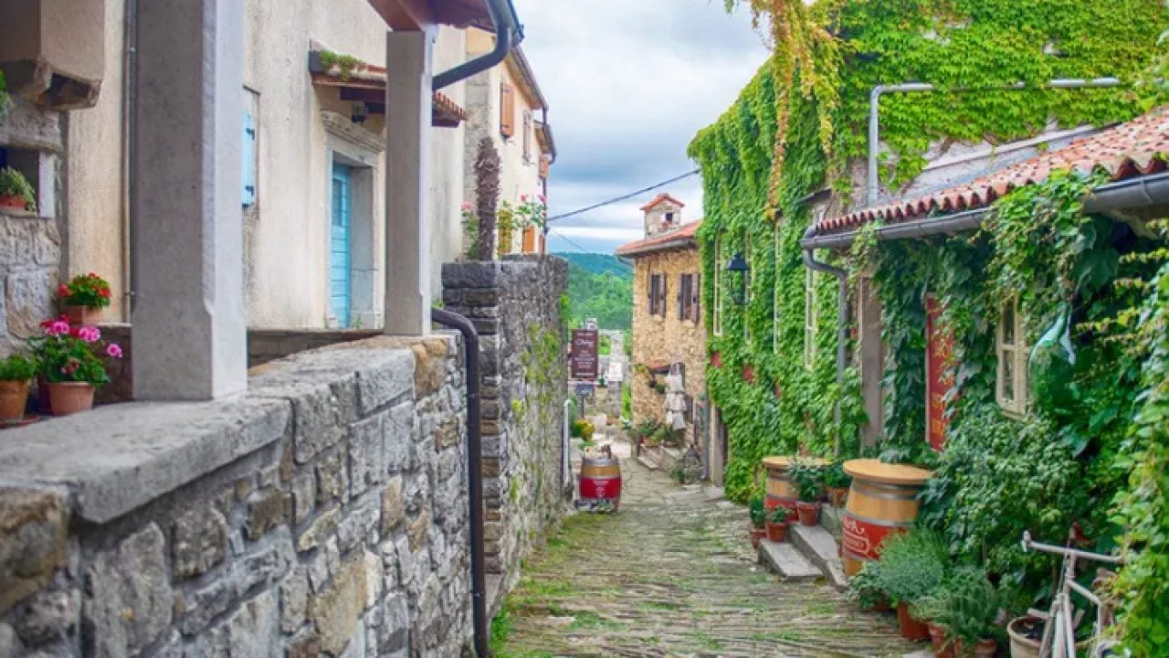 Foto - Sadece bir kişi ikamet ediyor: Dünyanın en küçük 4 yerleşim yeri belli oldu!