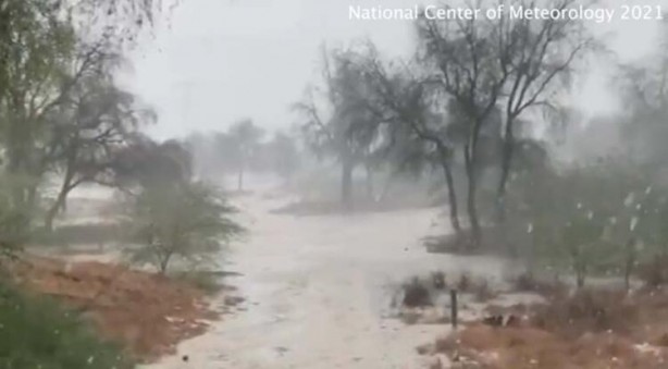 Foto - Dünyanın en kurak ülkelerinden biriydi! Böyle yağmur yağdırdılar