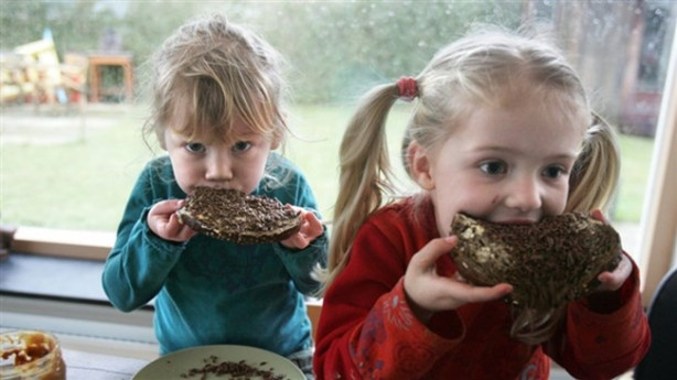 Foto - Dünyanın en mutlu çocukları o ülkede, çünkü...