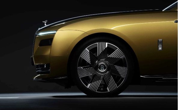 Dünyanın en pahalı arabası için Türkiye'den 110 kişi sıraya girdi! Fiyatını duyan dehşete düşecek