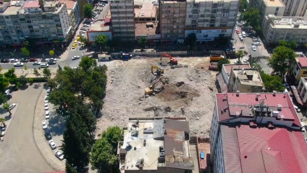 Foto - Dünyanın en saçma binasının son hali şaşkına çevirdi!
