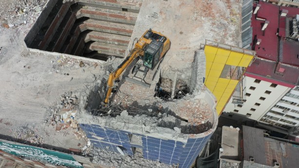 Foto - "Dünyanın en saçma binası"nın yıkımı 2 aya tamamlanacak!