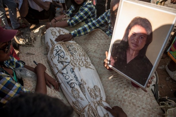 Foto - Dünyanın en sıra dışı geleneği