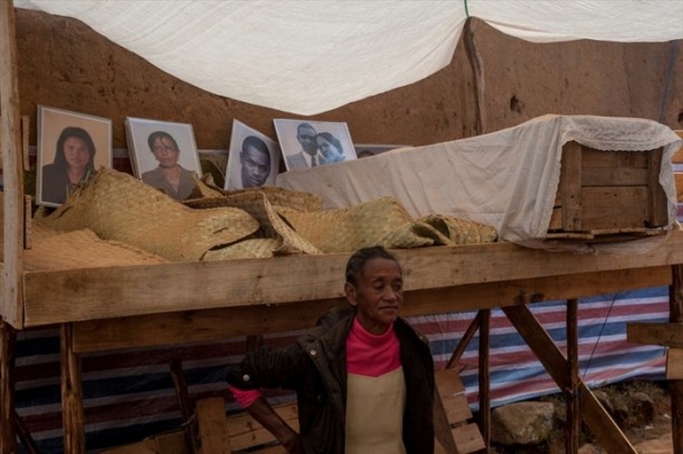 Foto - Dünyanın en sıra dışı geleneği