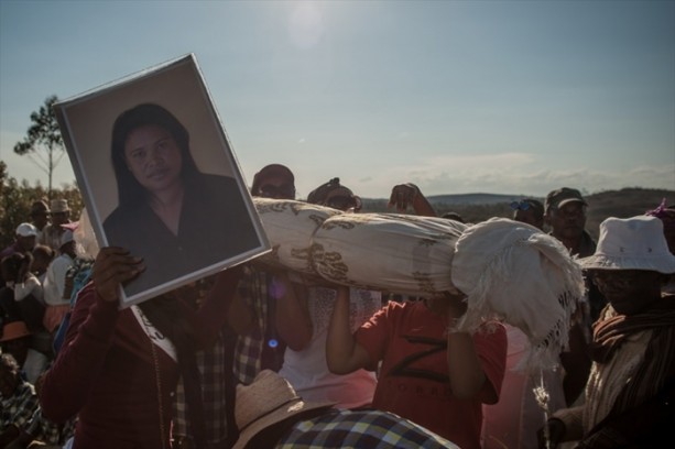 Foto - Dünyanın en sıra dışı geleneği