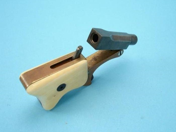 Foto - Dünyanın en sıra dışı silahları