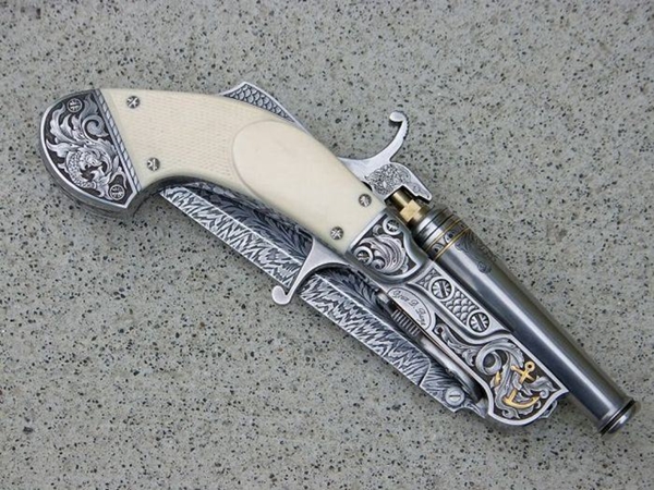 Foto - Dünyanın en sıra dışı silahları