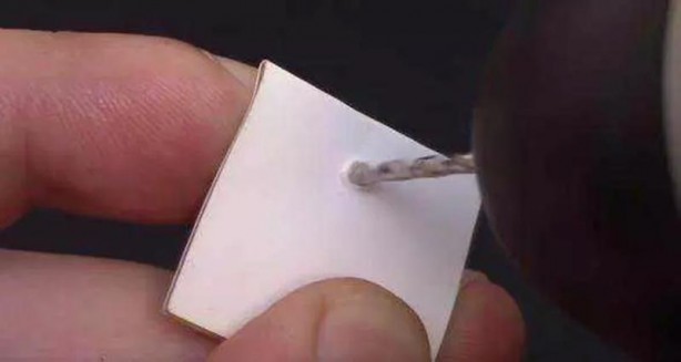 Foto - Dünyanın en 'tuhaf' güvenlik sistemi! Mandal ve pil yardımıyla bakın neler yaptı