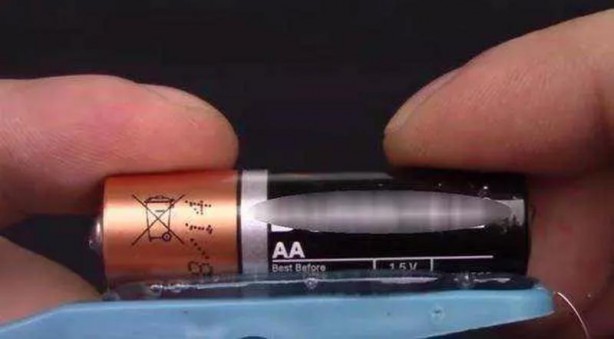 Foto - Dünyanın en 'tuhaf' güvenlik sistemi! Mandal ve pil yardımıyla bakın neler yaptı