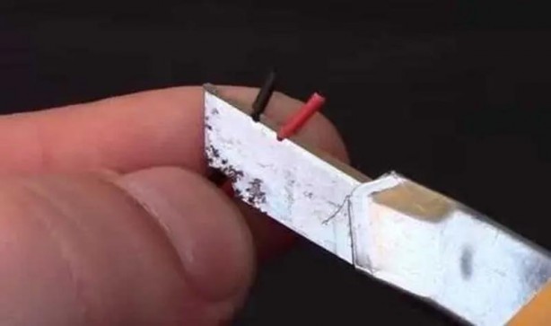 Foto - Dünyanın en 'tuhaf' güvenlik sistemi! Mandal ve pil yardımıyla bakın neler yaptı