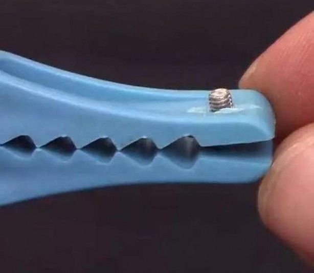 Foto - Dünyanın en 'tuhaf' güvenlik sistemi! Mandal ve pil yardımıyla bakın neler yaptı