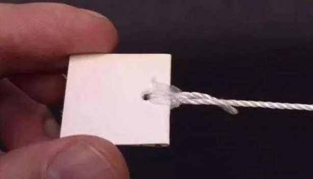 Foto - Dünyanın en 'tuhaf' güvenlik sistemi! Mandal ve pil yardımıyla bakın neler yaptı