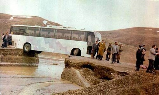 Foto - Dünyanın en tuhaf trafik kazaları