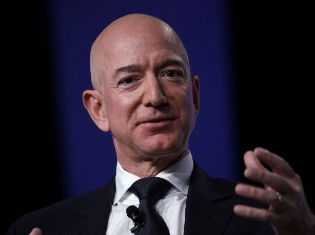 Foto - Dünyanın en zengin adamının serveti ne kadar? Dudak uçuklatan servet!