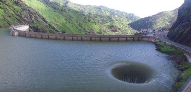 Foto - Dünyanın gizemli delikleri! İçiniz ürperecek!