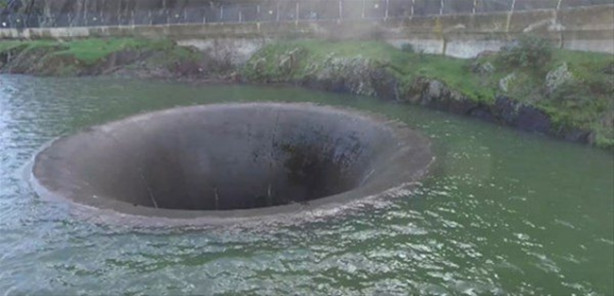 Foto - Dünyanın gizemli delikleri! İçiniz ürperecek!