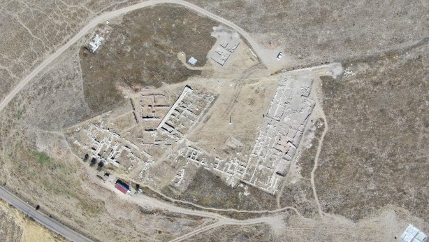 Foto - Dünyanın gözü bir anda Sivas'a döndü! Kazı ekibini heyecanlandıran gelişme