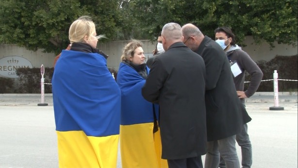 Foto - Antalya'daki tarihi zirvenin yapıldığı otelin önünde toplandılar