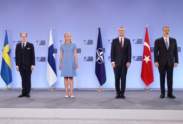 Foto - Dünyanın gözü o kararda: Türkiye'yi ikna etmek için çılgınca bir yarışa girdiler