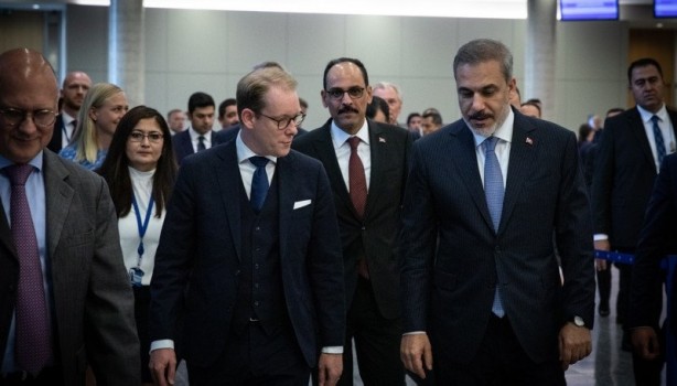 Foto - Dünyanın gözü o kararda: Türkiye'yi ikna etmek için çılgınca bir yarışa girdiler