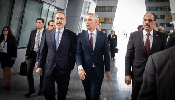 Foto - Dünyanın gözü o kararda: Türkiye'yi ikna etmek için çılgınca bir yarışa girdiler