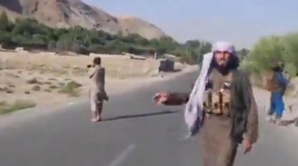 Foto - Dünyanın gözü önünde ilan etti! Artık Taliban...