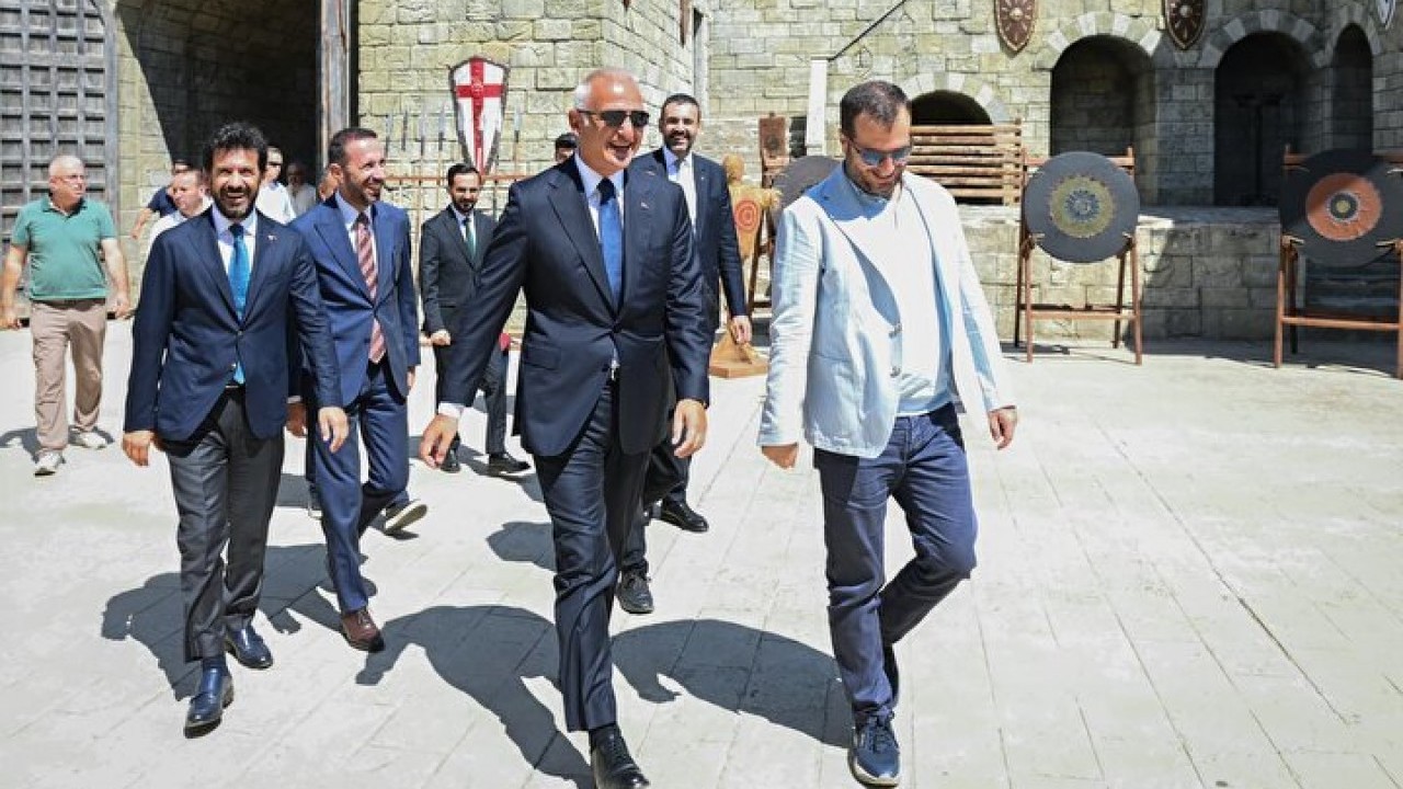 Foto - Dünyanın gözü Türkiye'de: 1 milyarı geçti, Arap milyarder 'ben de yapacağım' dedi