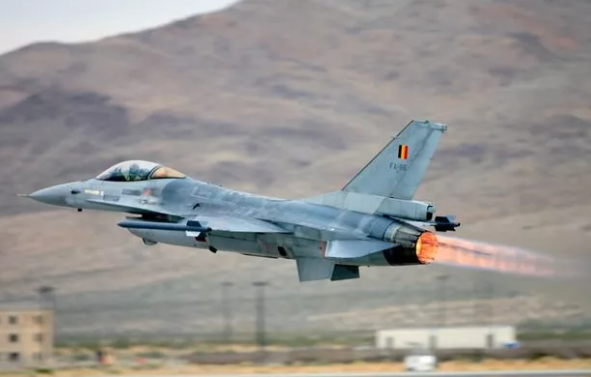 Foto - Dünyanın ilgisini çeken rapor! En güçlü savaş uçaklarına sahip olan ülkeler…