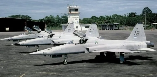 Foto - Dünyanın ilgisini çeken rapor! En güçlü savaş uçaklarına sahip olan ülkeler…