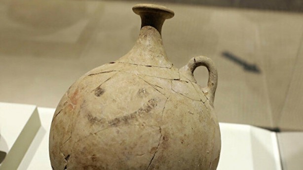 Dünyanın ilk 'gülücük' emojisi: 3 bin 700 yıllık bu testi 