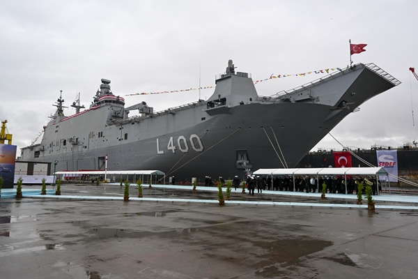 Foto - Dünyanın ilk SİHA gemisi olacak! Hizmete girdi