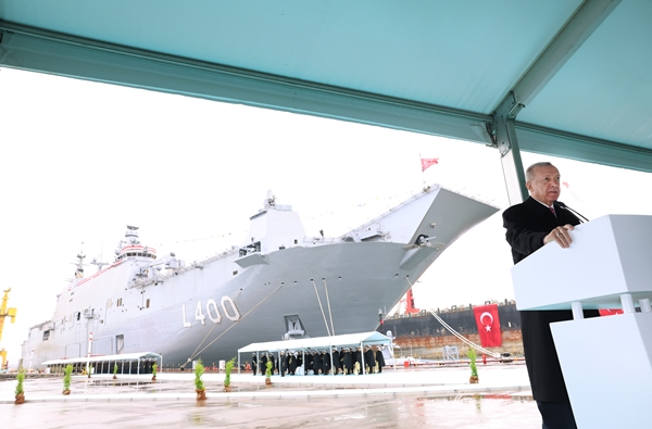 Foto - Dünyanın ilk SİHA gemisi olacak! Hizmete girdi