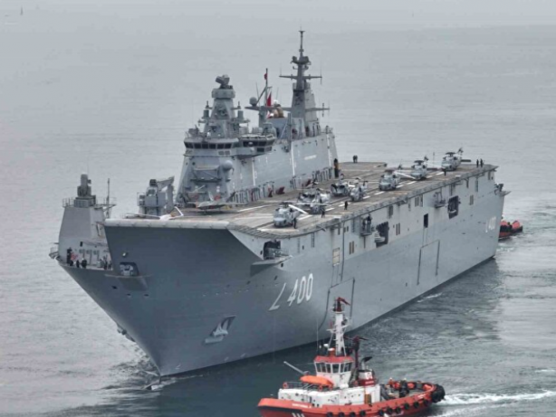 Foto - Dünyanın ilk SİHA gemisi TCG Anadolu Sarayburnu’nda